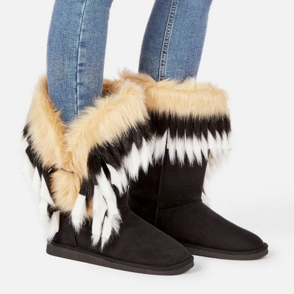 shoedazzle fuzzy boots